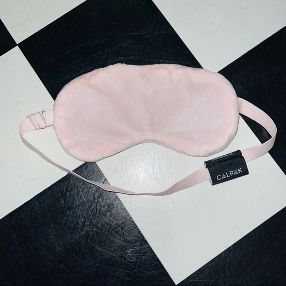 NEW Calpak Sleep Eye Mask Blush Pink Soft Plush - Picture 2 of 2